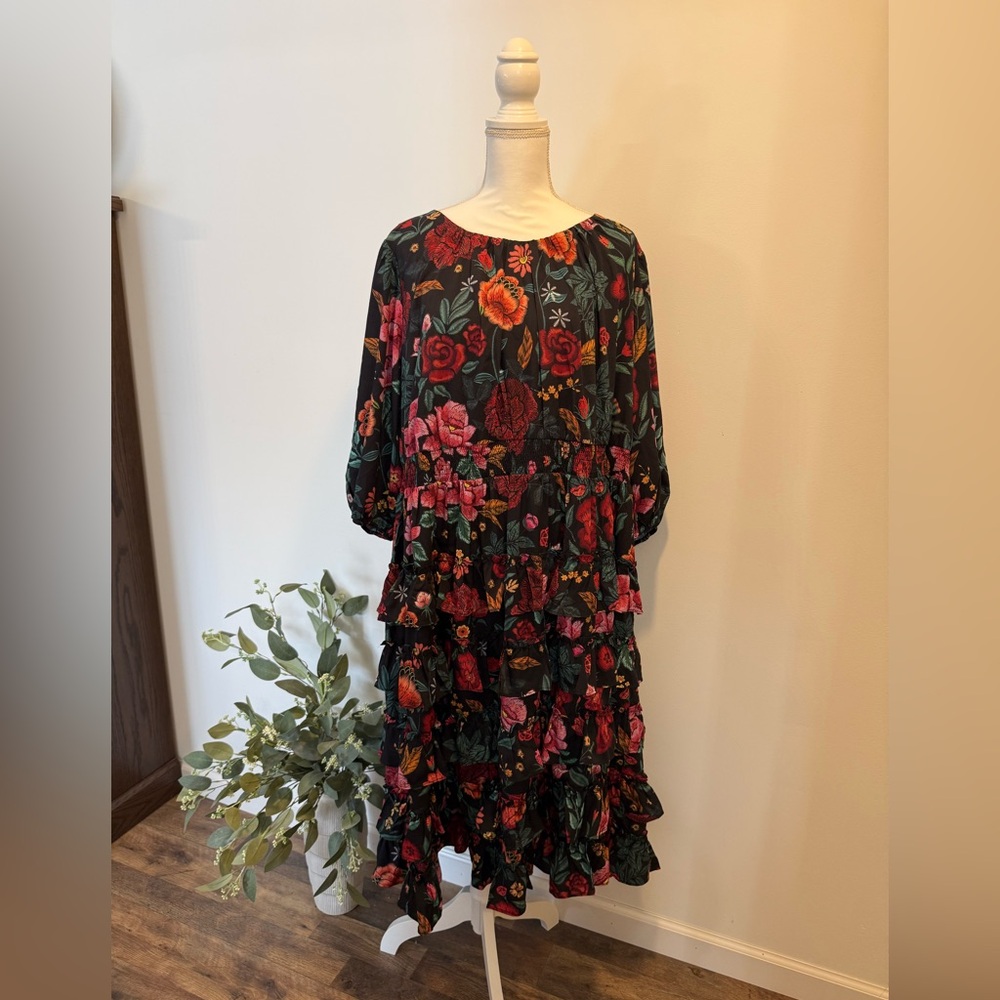 ❤️🖤 Floral Long Sleeve Dress in Black and Red 🖤❤️